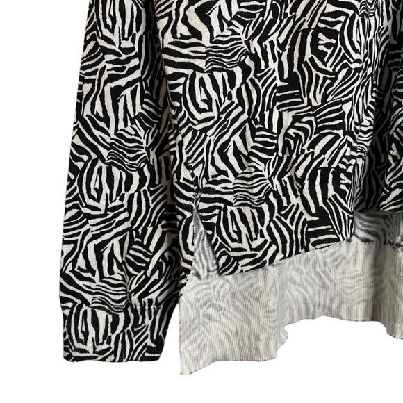 Michael Michael Kors Long Sleeve Black White Zebra Print V-Neck Sweater Large - Picture 6 of 15